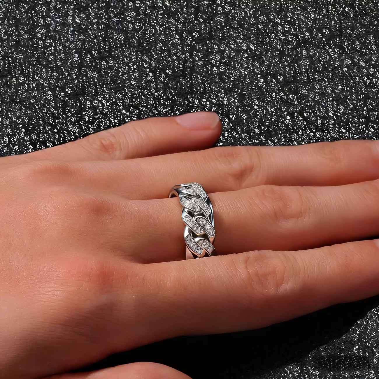 Maison Vale Sovereign Ring